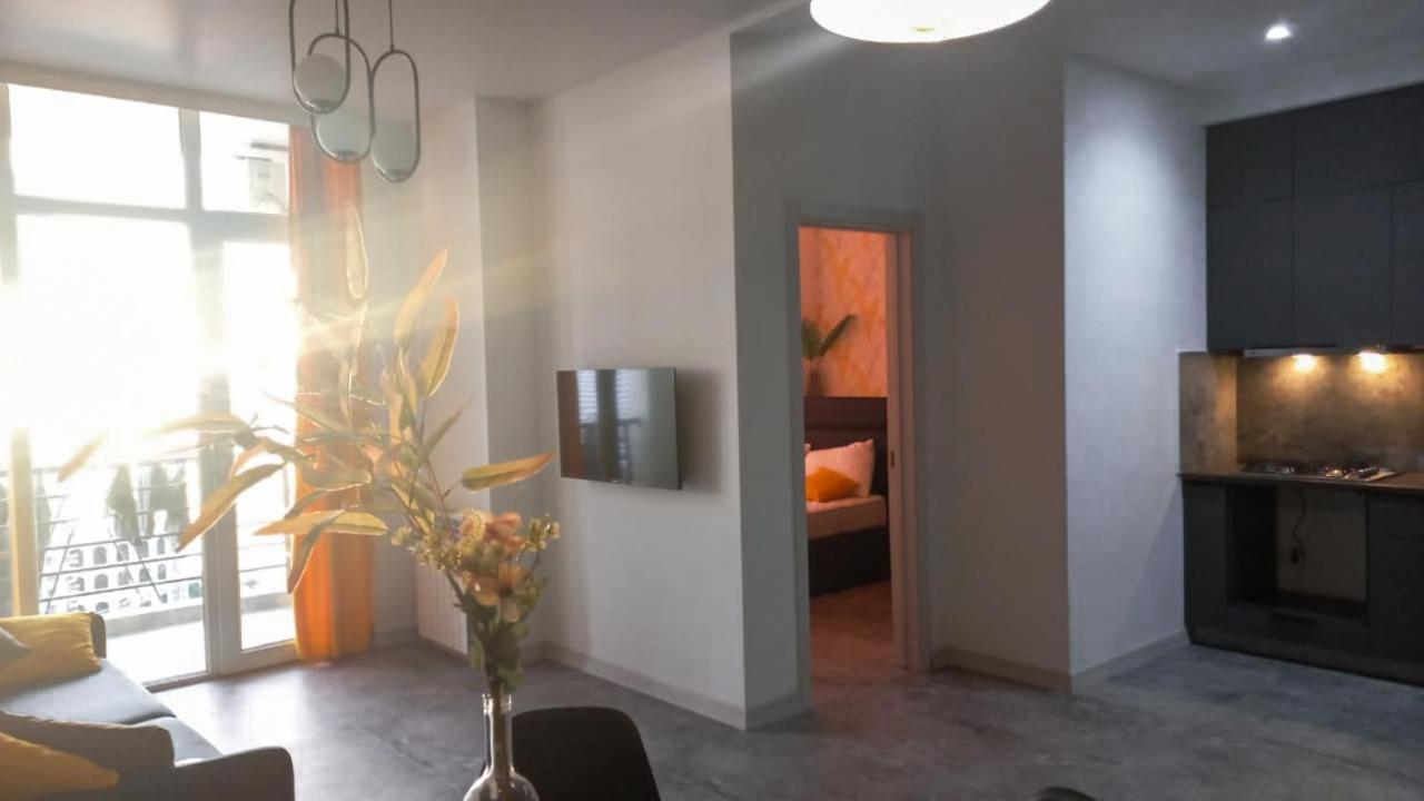 Green House Batumi Apartment Luaran gambar